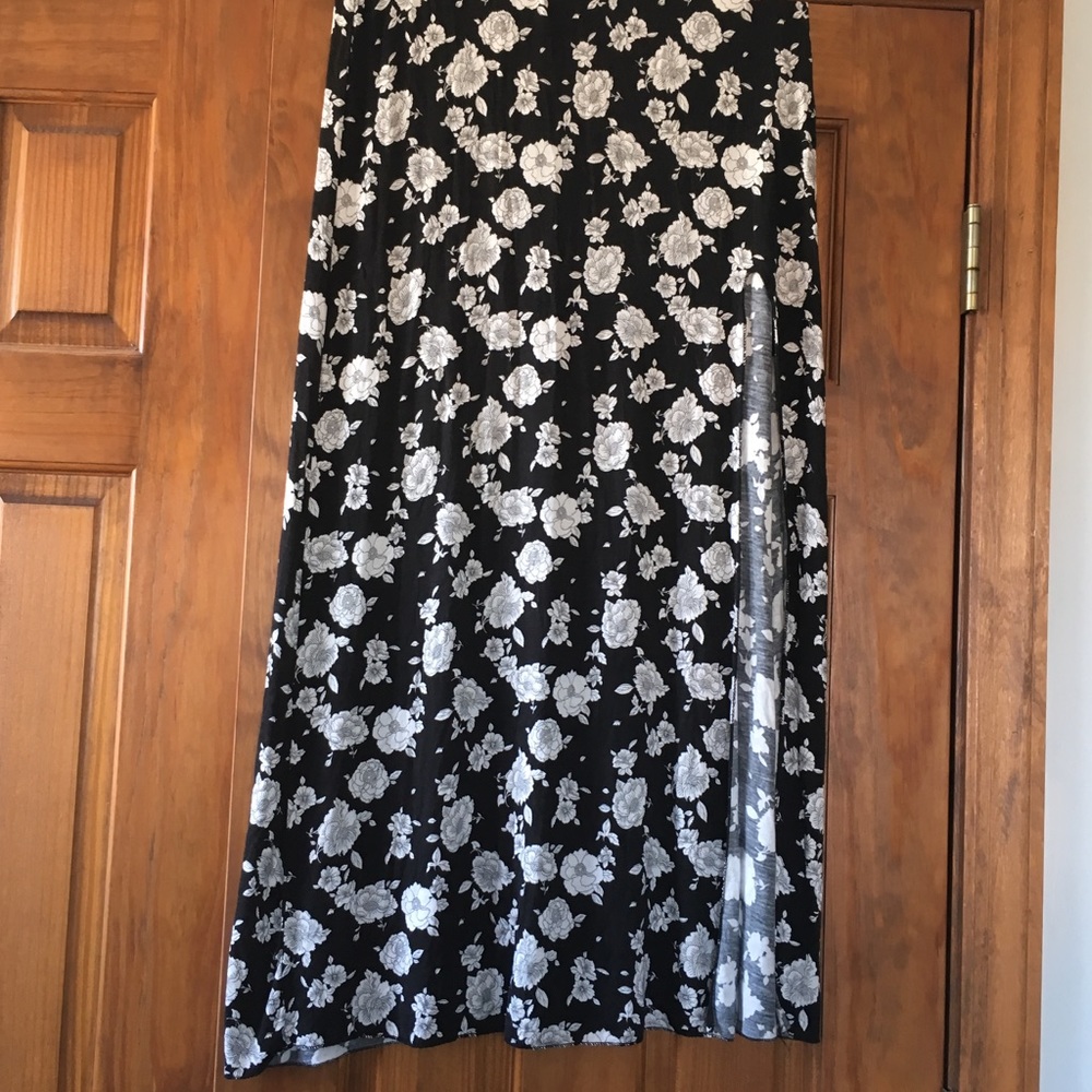 🌷American Eagle Outfitters Maxi Skirt🌷